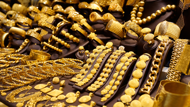 Buy Gold Jewellery During Umrah