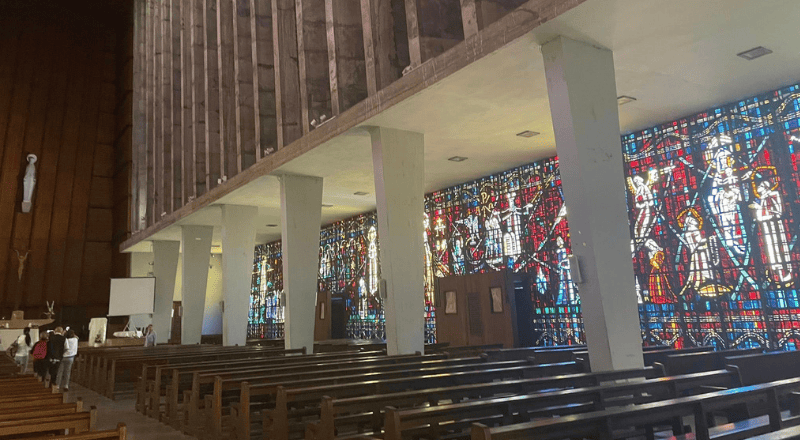 A Guide to the Exhibitions in the Notre Dame de Lourdes