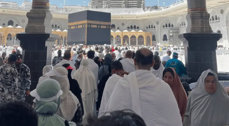 Essential Umrah Travel Tips for Families and Elderly Pilgrims