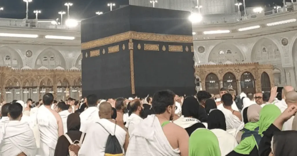 What to Know Before Booking an Umrah with Islamic Tours